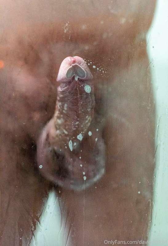 Cock pics on the shower. Horny in the water . Fotos Manel or..