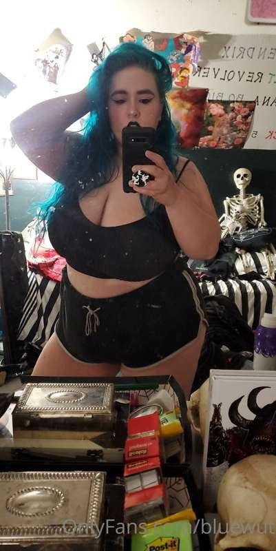 Pov  you're my bf and I'm sending sneaky pix
