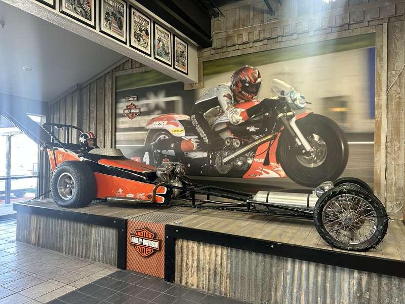 Visiting the LARGEST Harley store on earth! 
