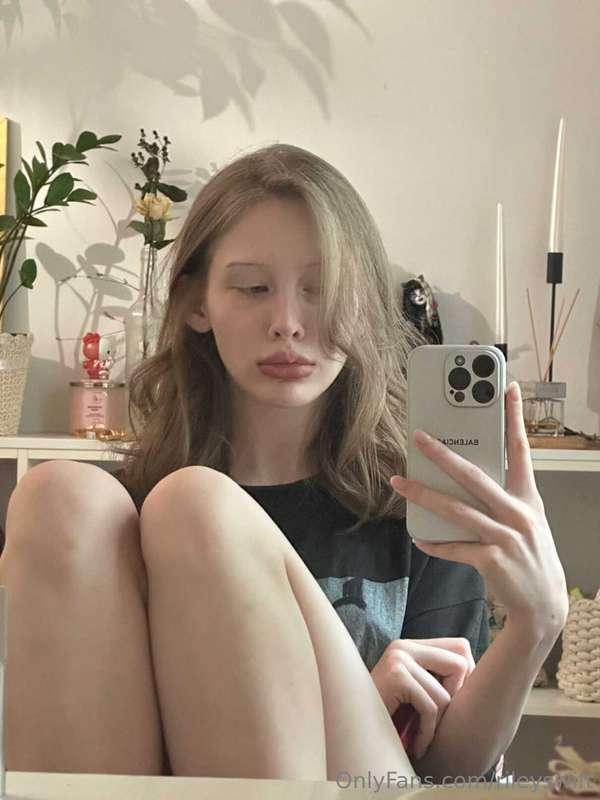 Hey sweetie ❤️✨ I’m Jessie @angel.jessiee, and despite all t..