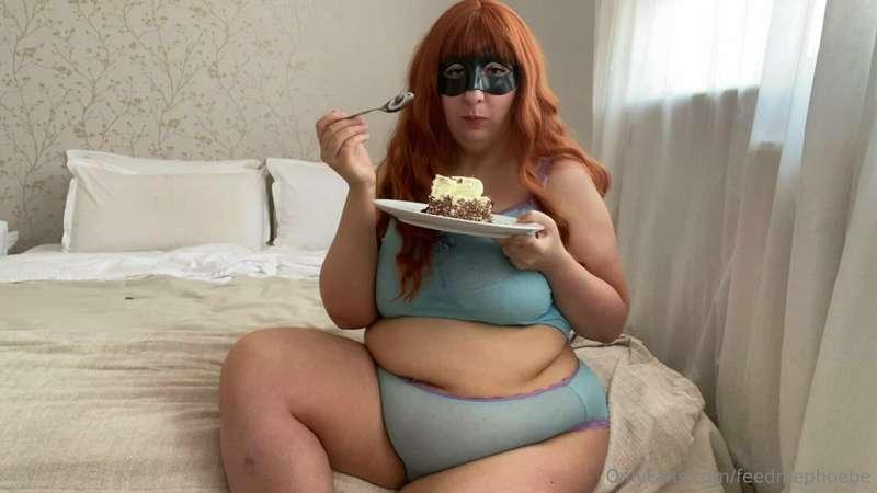 feedmephoebe image #4