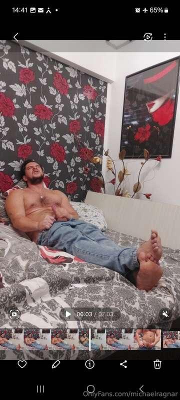 Special request big cumshot with jeans and feets in cam 