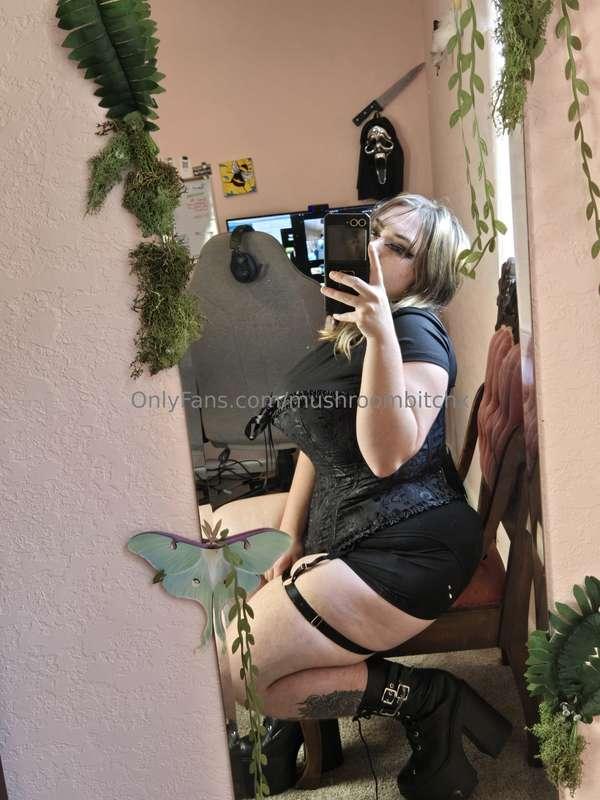 mushroombitchx image #1