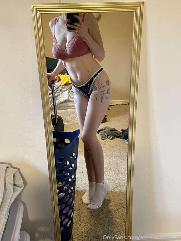 You like my mirror selfie? 😝