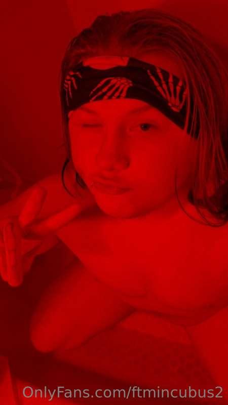 The blindfolded cumdump anxiously awaits his punishment 🖤❤