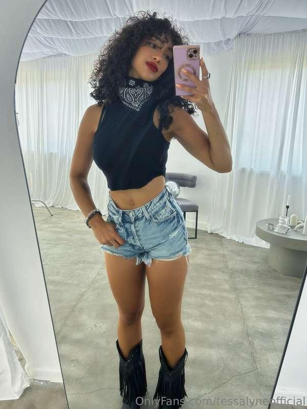 feeling rowdy 🤠 weekend ready?