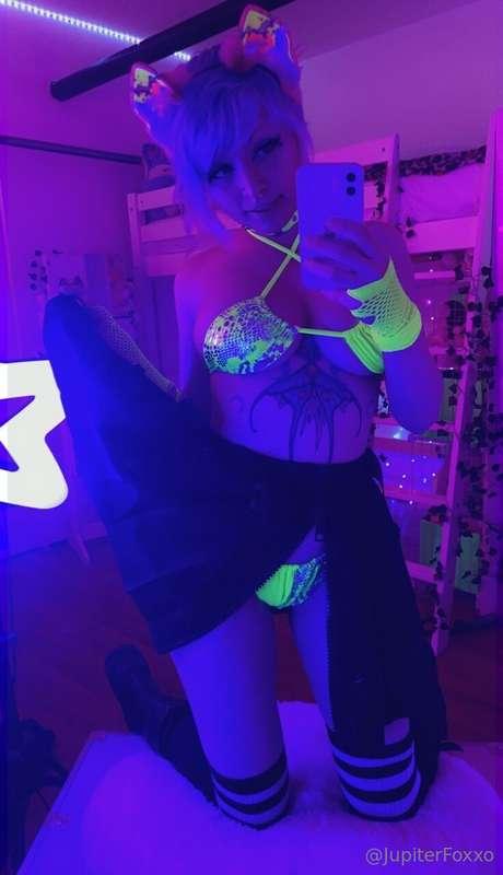 🪐 ✨ neon space foxxo 🦊