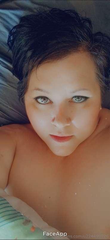 Just chilling b4 I get ready. Mmmm care to join? X