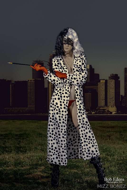 Cruella DeVille Cosplay. Topless photos drop in one hour! 