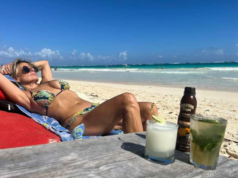 On the beach today in Tulum Mexico

https://onlyfans.com/int..