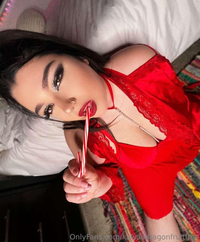 Care to replace the candy cane? 🎄