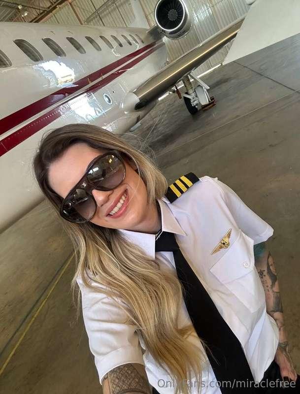 ** ✈️ This hot pilot👩🏼‍✈️is ready to taken off! Jump on boar..