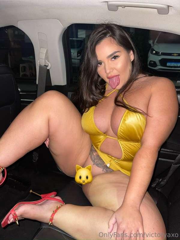 my 🐱  needs ur attention
