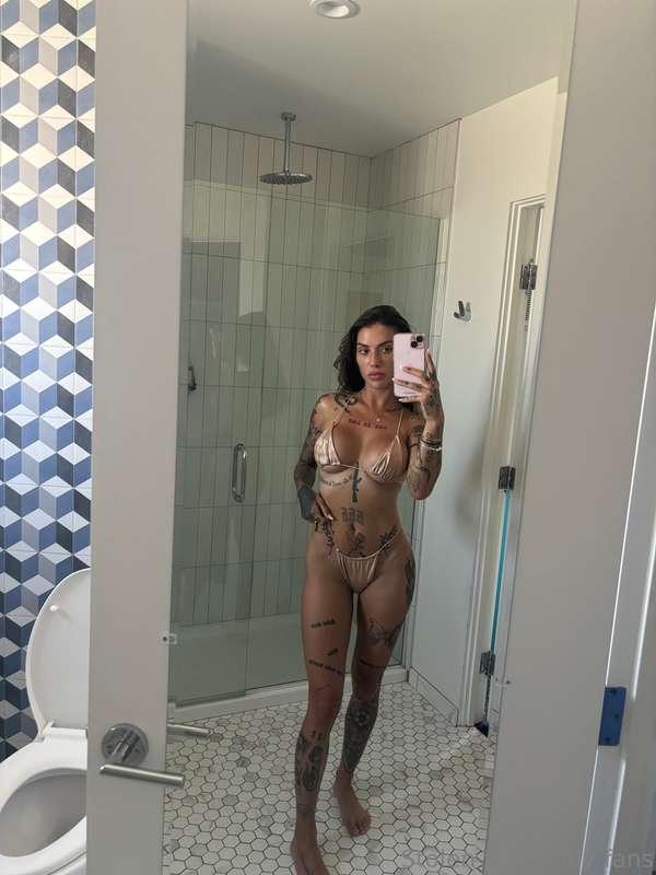 i'm even more daring on my VIP page: https://onlyfans.com/kk..