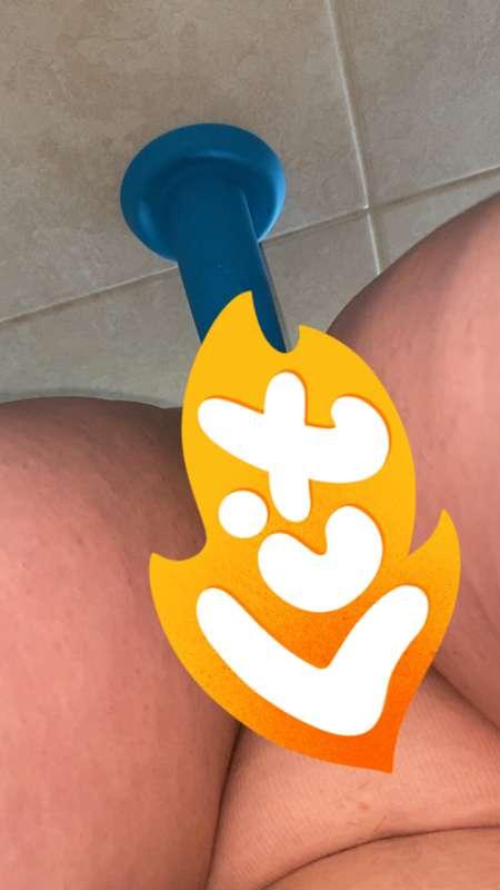 Damn I never knew a dildo could be this fun 😝 might start a ..
