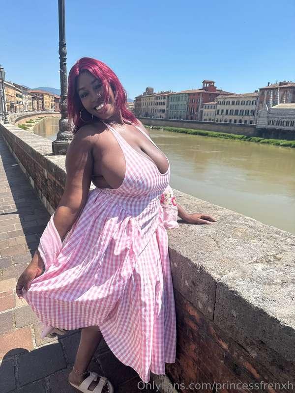 Do you like my dress?