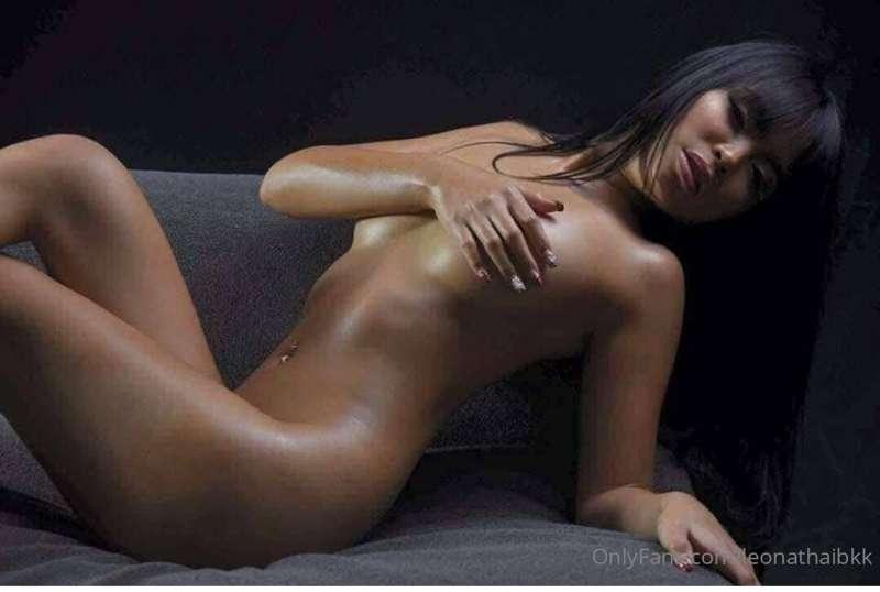 Hey baby, hope your not having a rough day 😈
Got a surprise ..