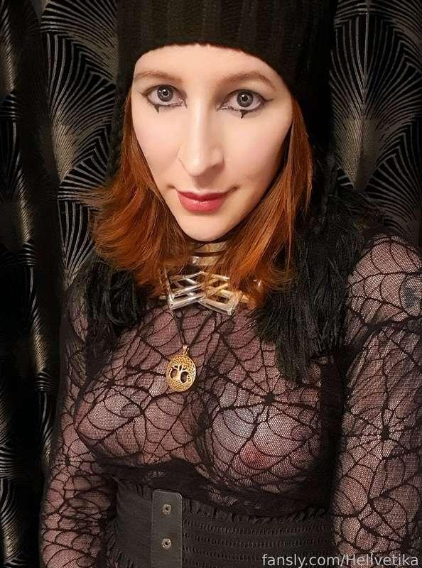 hellvetika image #4