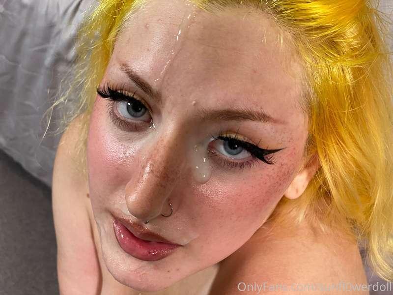 sunfl0werdoll image #0