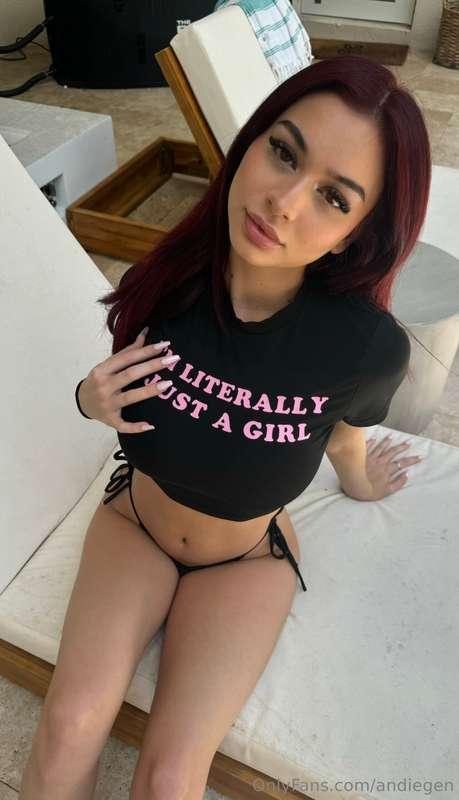 a girl who wants your attention 😈 so who’s gonna give it to ..