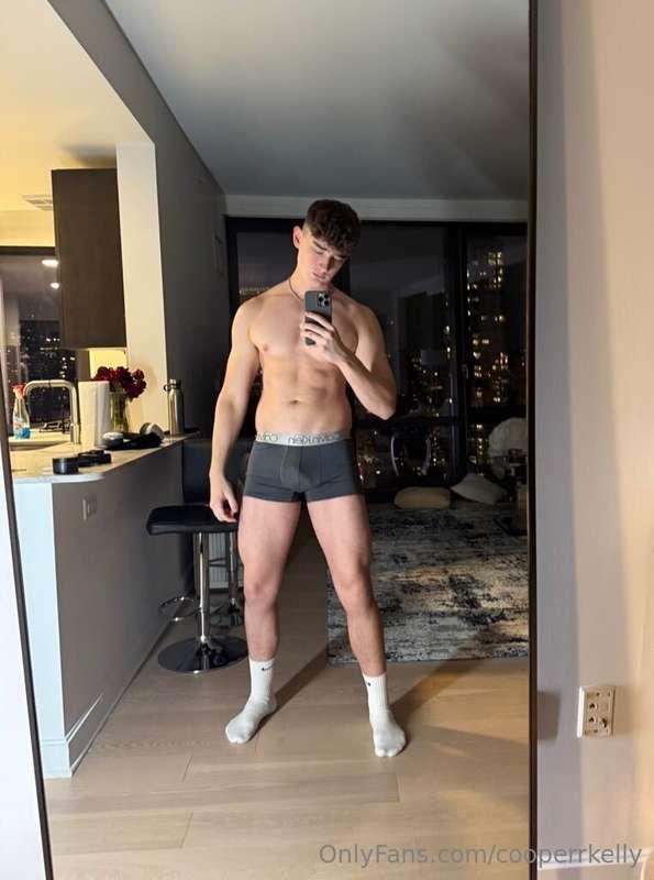 Who likes a man in Calvin’s? 😈