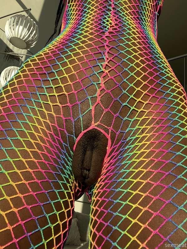 I love how this colourful bodysuit shows off how fat my pussy is! I might be slim but my pussy is ✨PHAT✨

#fyp #pussy #lingerie