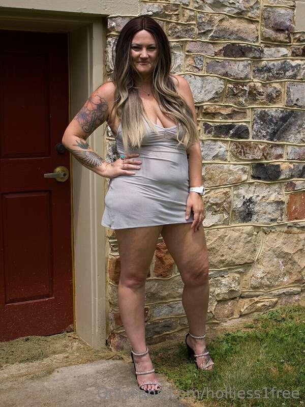 I love this dress. It's a little sheer and just the right le..