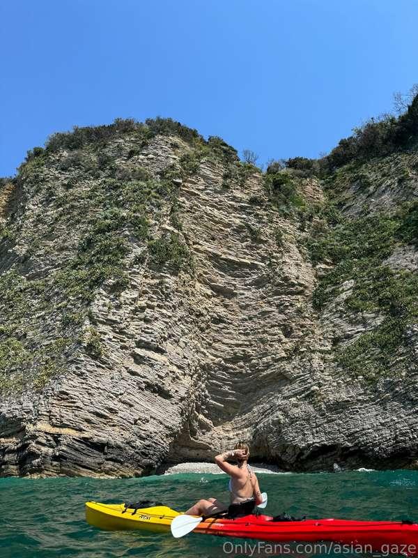 🔥 Embracing the sizzle of summer in this scorching-hot swims..