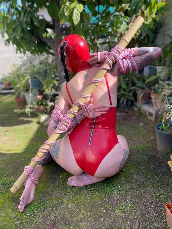 i need more red latex for valentine’s day 😢
