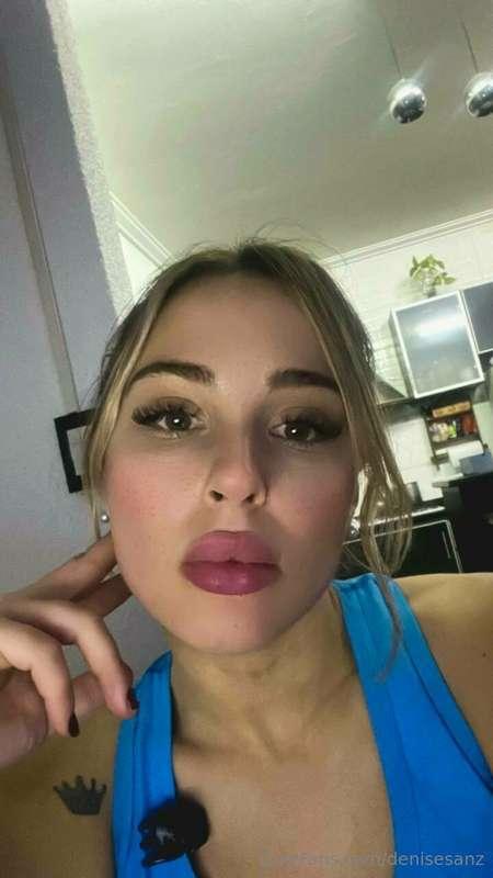 👄