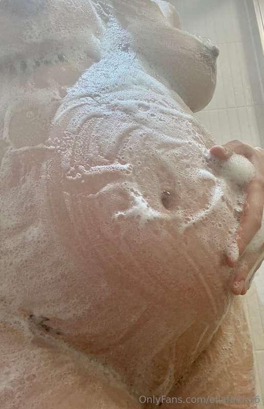 Shower time 🫧