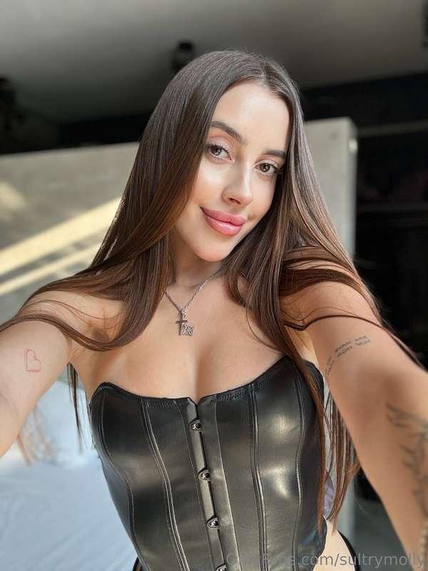 be the energy you want to attract 🖤