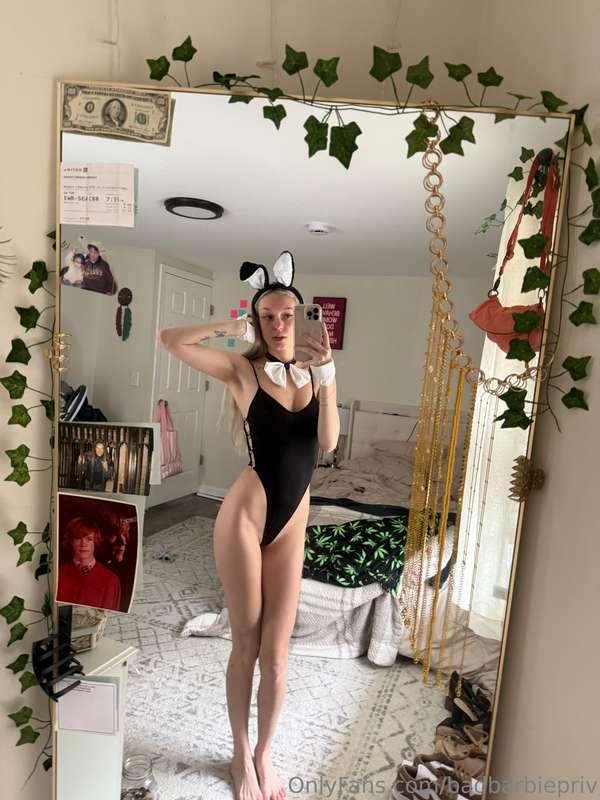 cum DM me 🍆