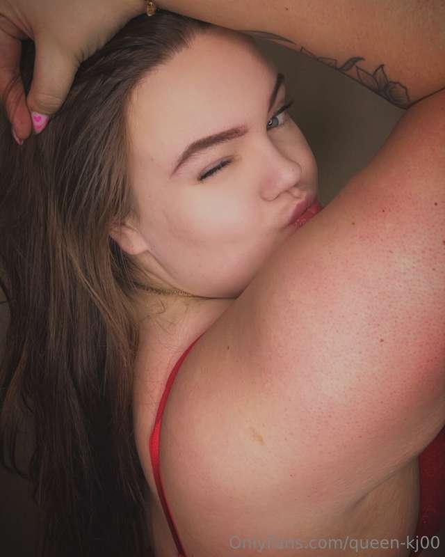 Happy valentine, wanna give me some love?💋🌹