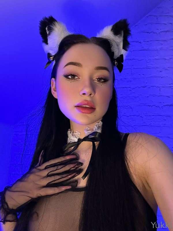 💜🖤Look down on another only when you help him up💜🖤