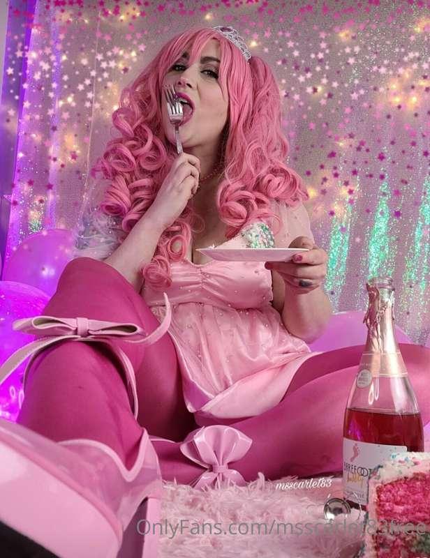 My birthday is officially one week away! What are you gettin..