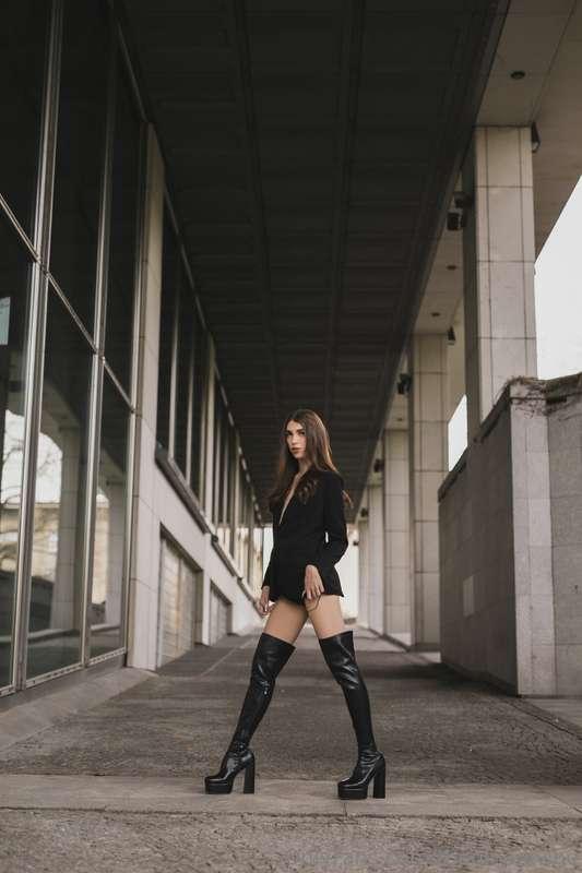 Those legs are endless!And where would they belong in your o..