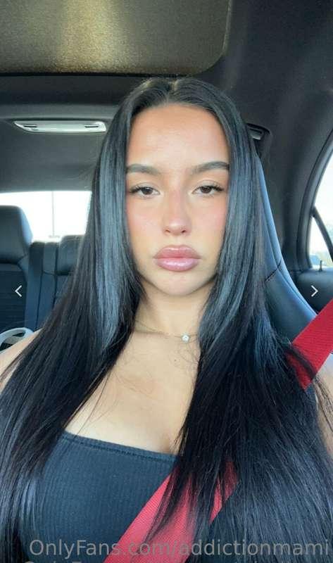 🚨 LIVE STREAM RIGHT NOW 🚨  ADD MY BESTFRIEND @sweetsbellaxo ..