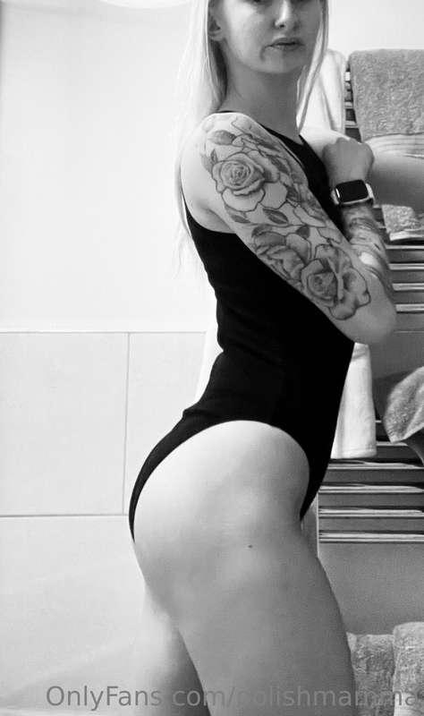 Monday glutes 🍑🍑🍑 what did you train today ? 🤔

#polishmama ..