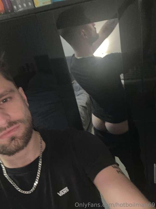 I just uploaded a 16 min anal video on my VIP page 😈 cum che..