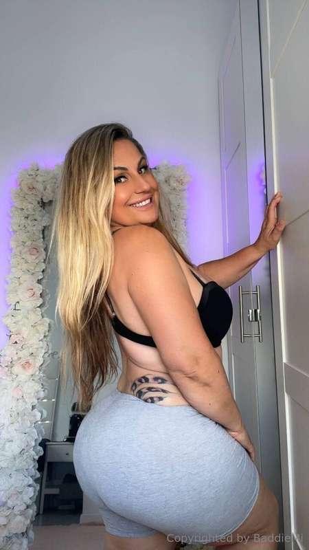 Black looks good on me or would you rather see what’s under?..
