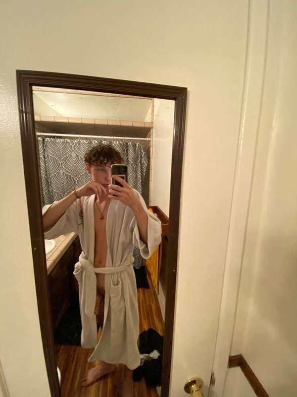 who wana see a video of me nuttin? 🫣💦