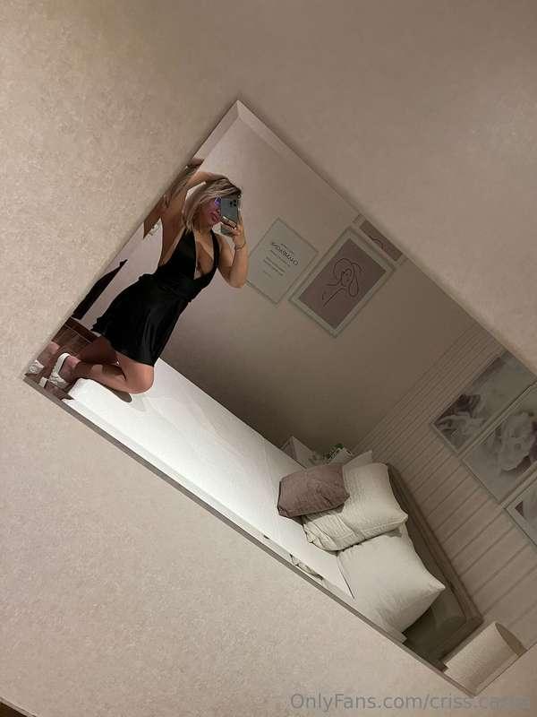 My wet pussy💦 and hot ass🍑 are waiting for you!! Would you l..