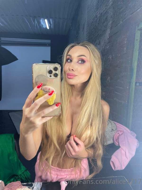 Photo shoot time 😘🥰