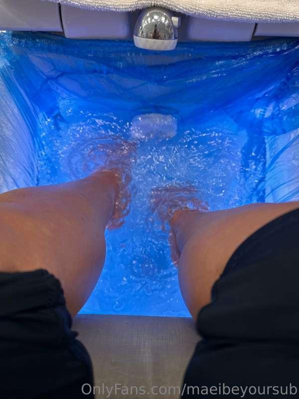I love a fresh pedicure. Would you like to see some new foot..