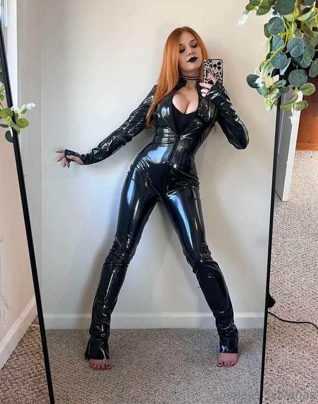 I’m gonna rock you like a hurricane 😈