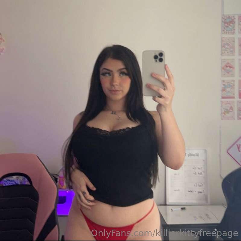 beat my pussy up so it’s a red as my undies😈