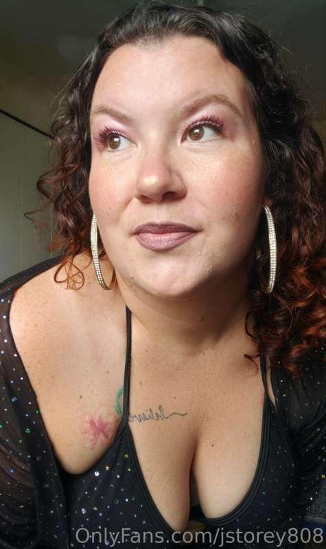 A little makeup and a little bling. 💎💋