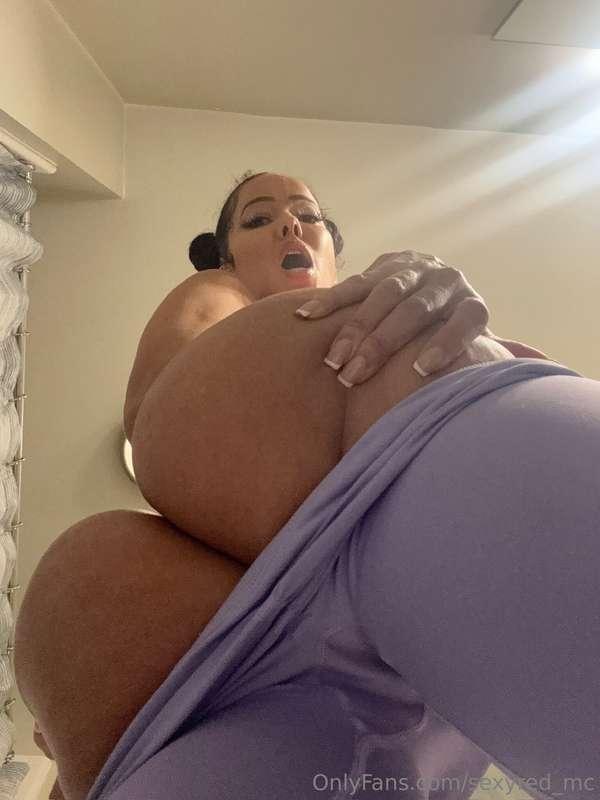  It's Friday and I'm feeling freaky! 😈