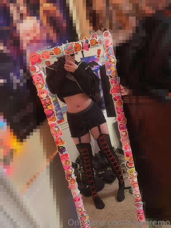 skinny waist and thick thighs >>>